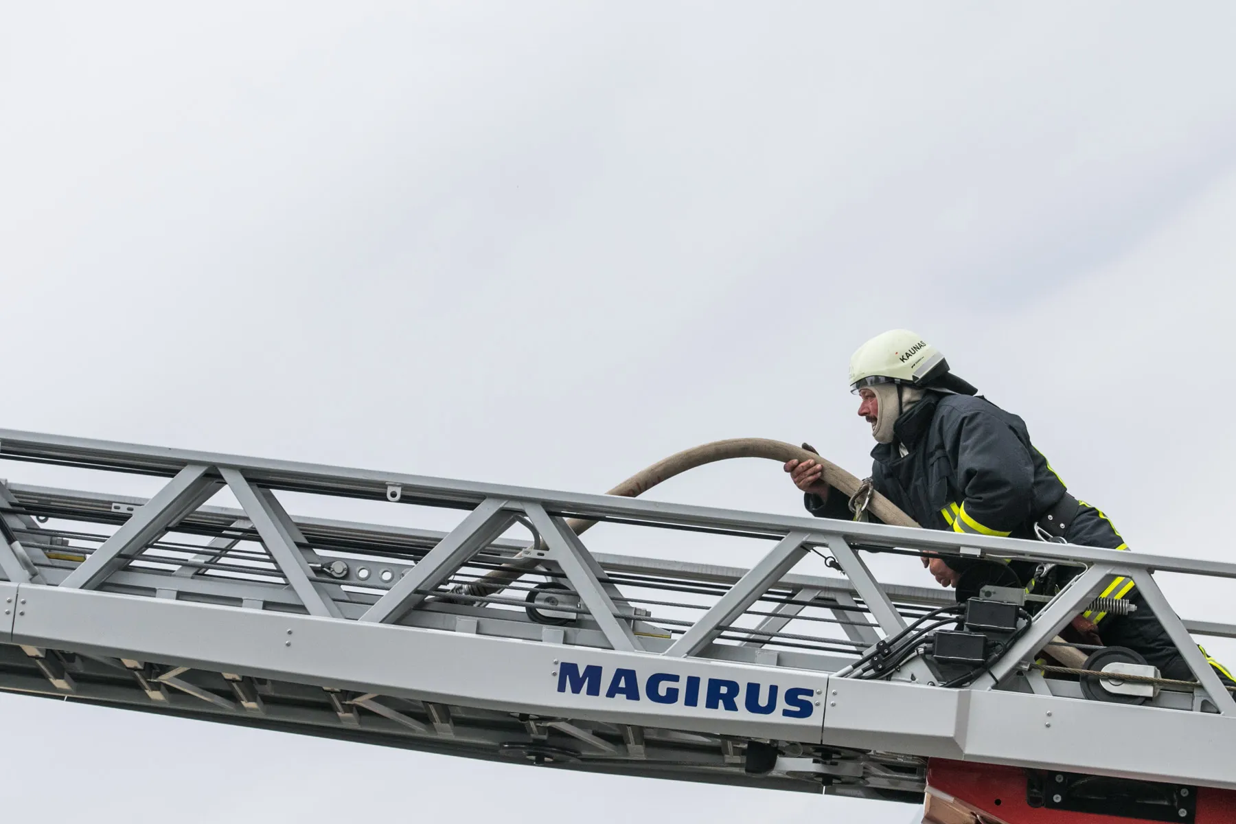 Gaisras daugiabutyje Taikos prospekte