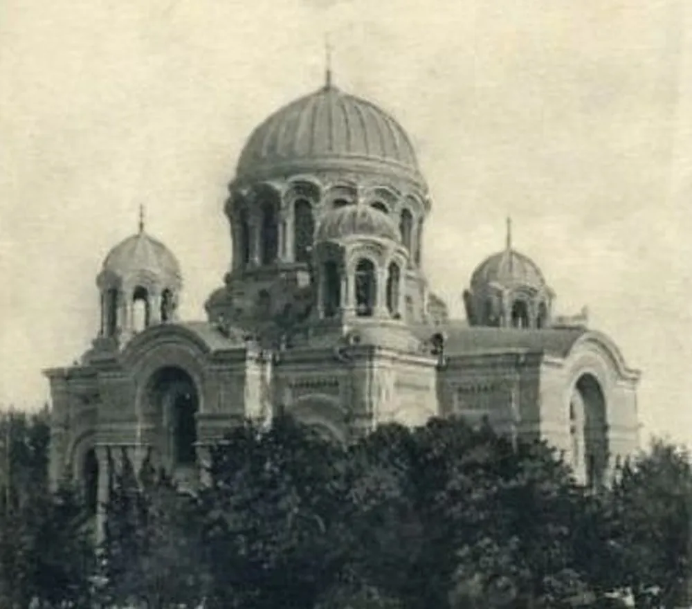 Šventųjų apaštalų Petro ir Povilo soboras apie 1915 m.