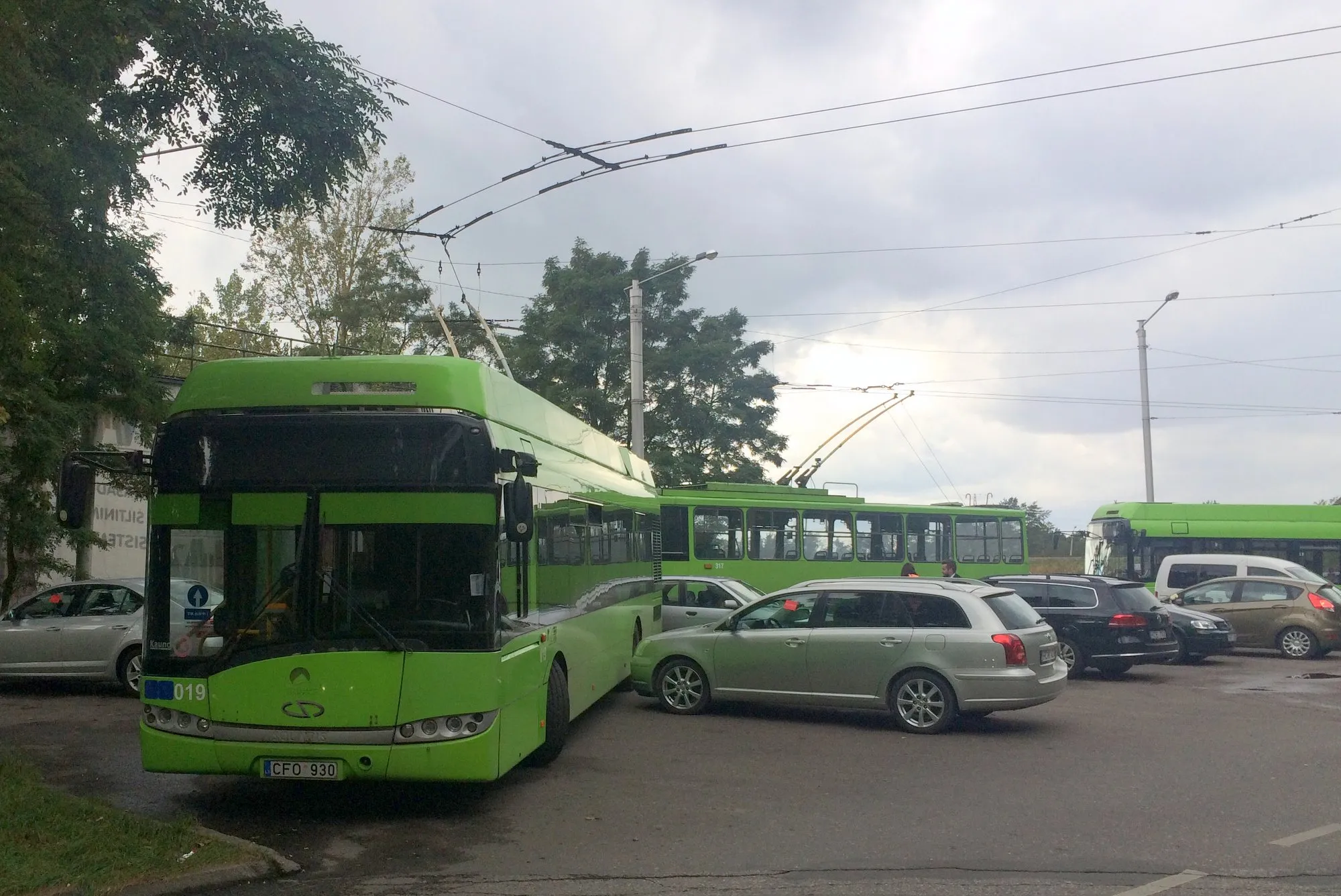 Sutriko troleibusų eismas