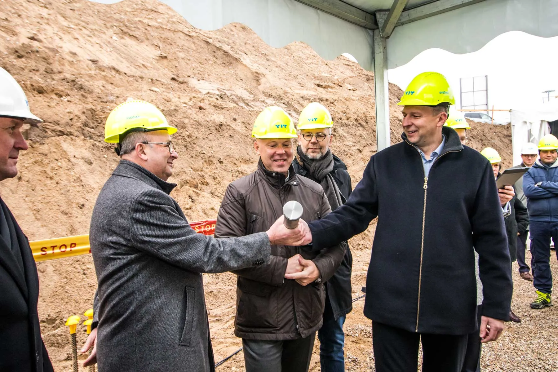 Pradedamos modernaus verslo centro statybos