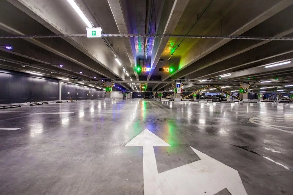 „Megoje" atidaryta daugiaaukštė automobilių stovėjimo aikštelė