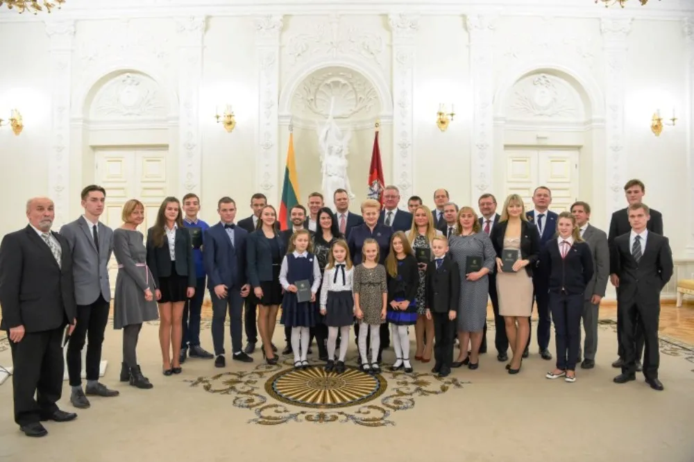 Konstitucijos egzamino laureatai