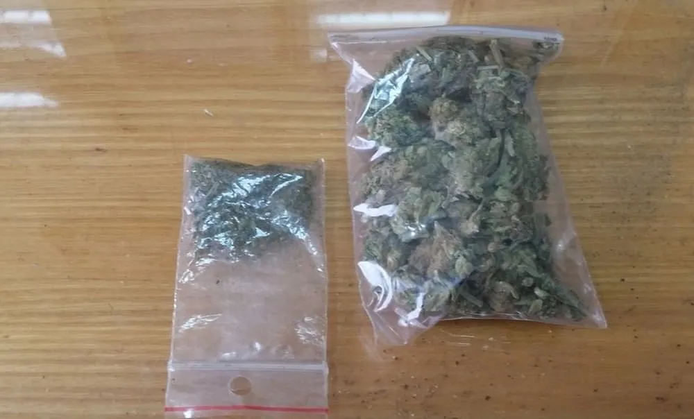 Jonavoje sulaikyti asmenys, itariami narkotiniu medžiagu platinimu