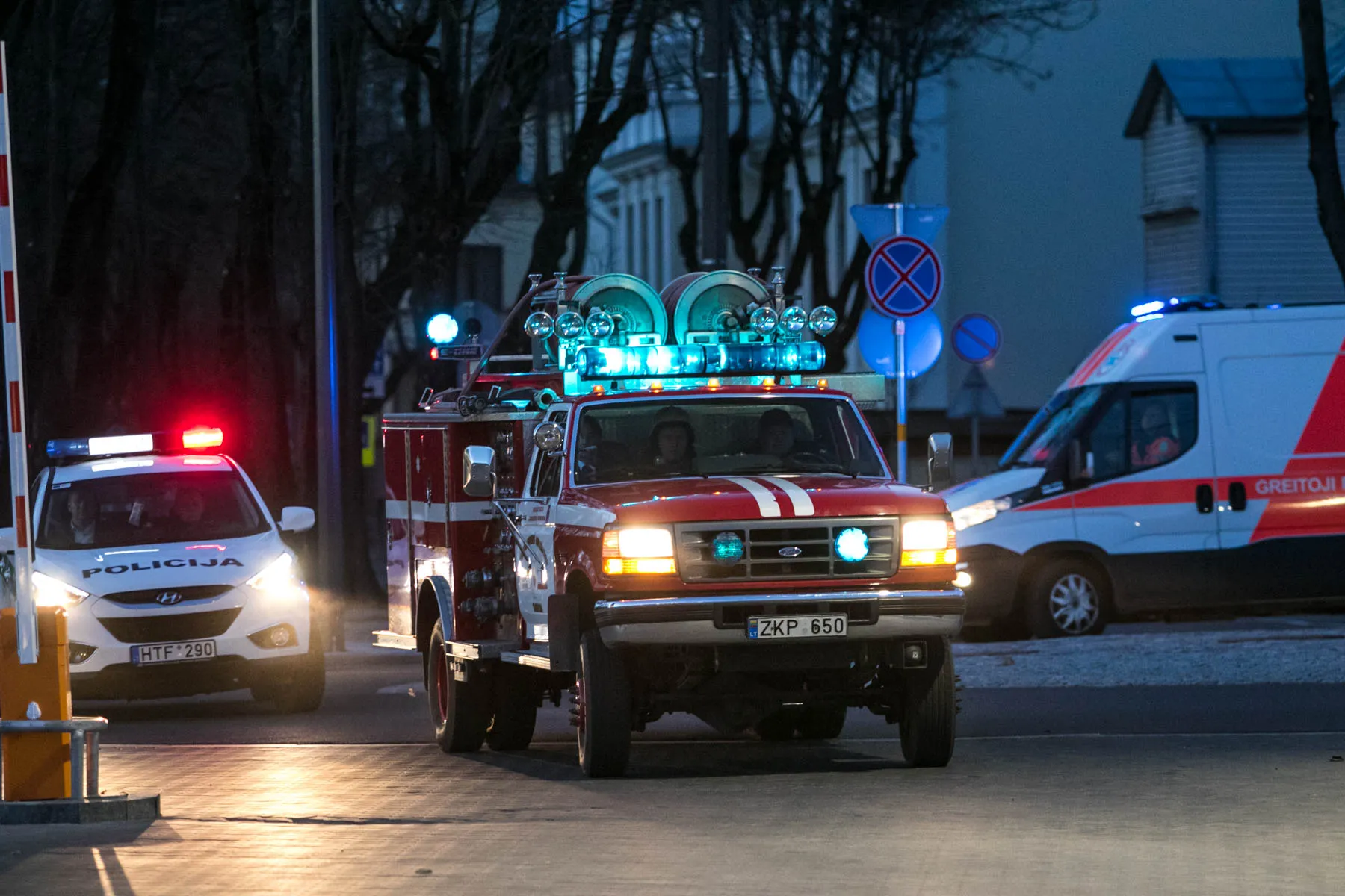 Gaisrininkai, policija, greitoji medicinos pagalba