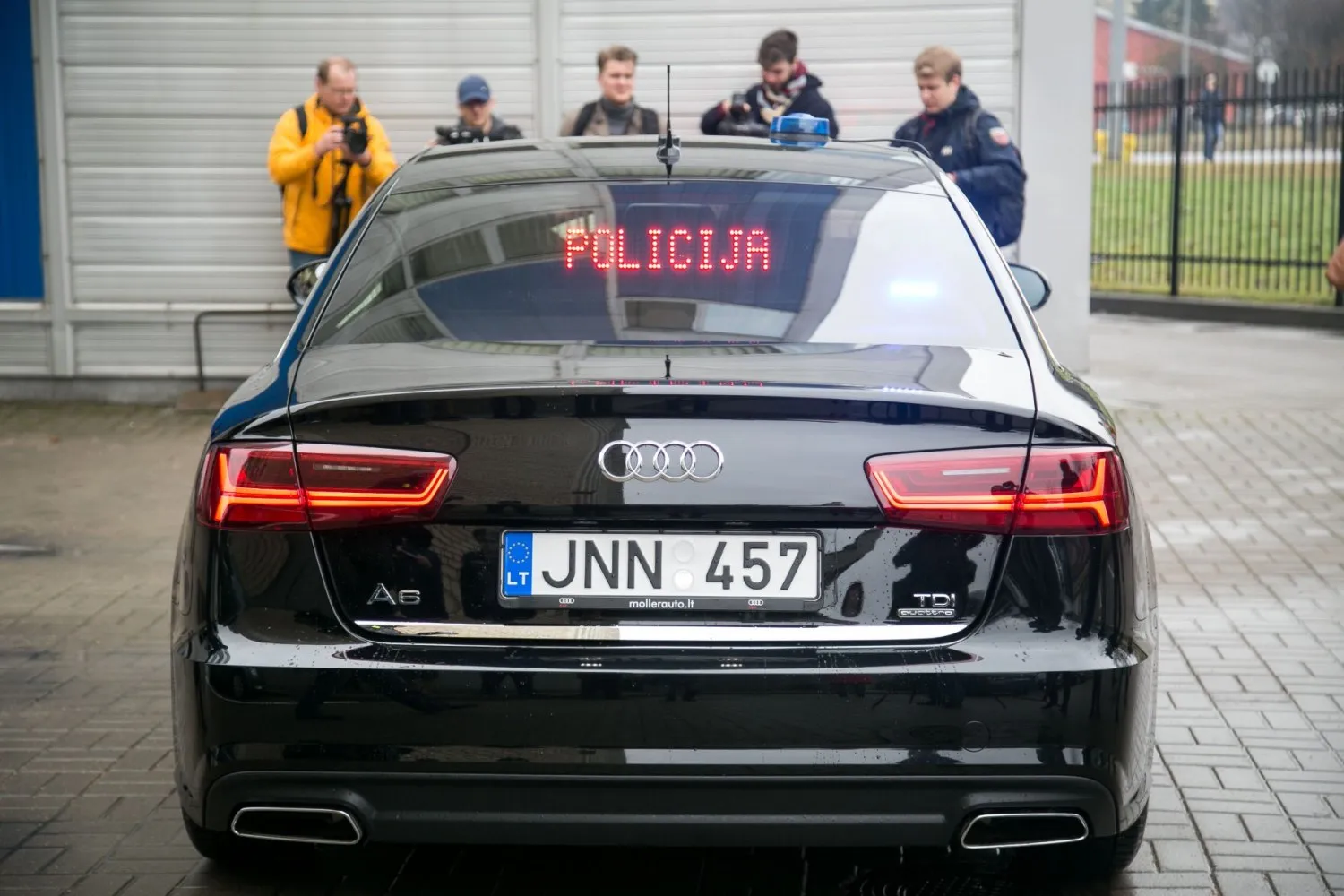 Naujas nežymėtas policijos automobilis