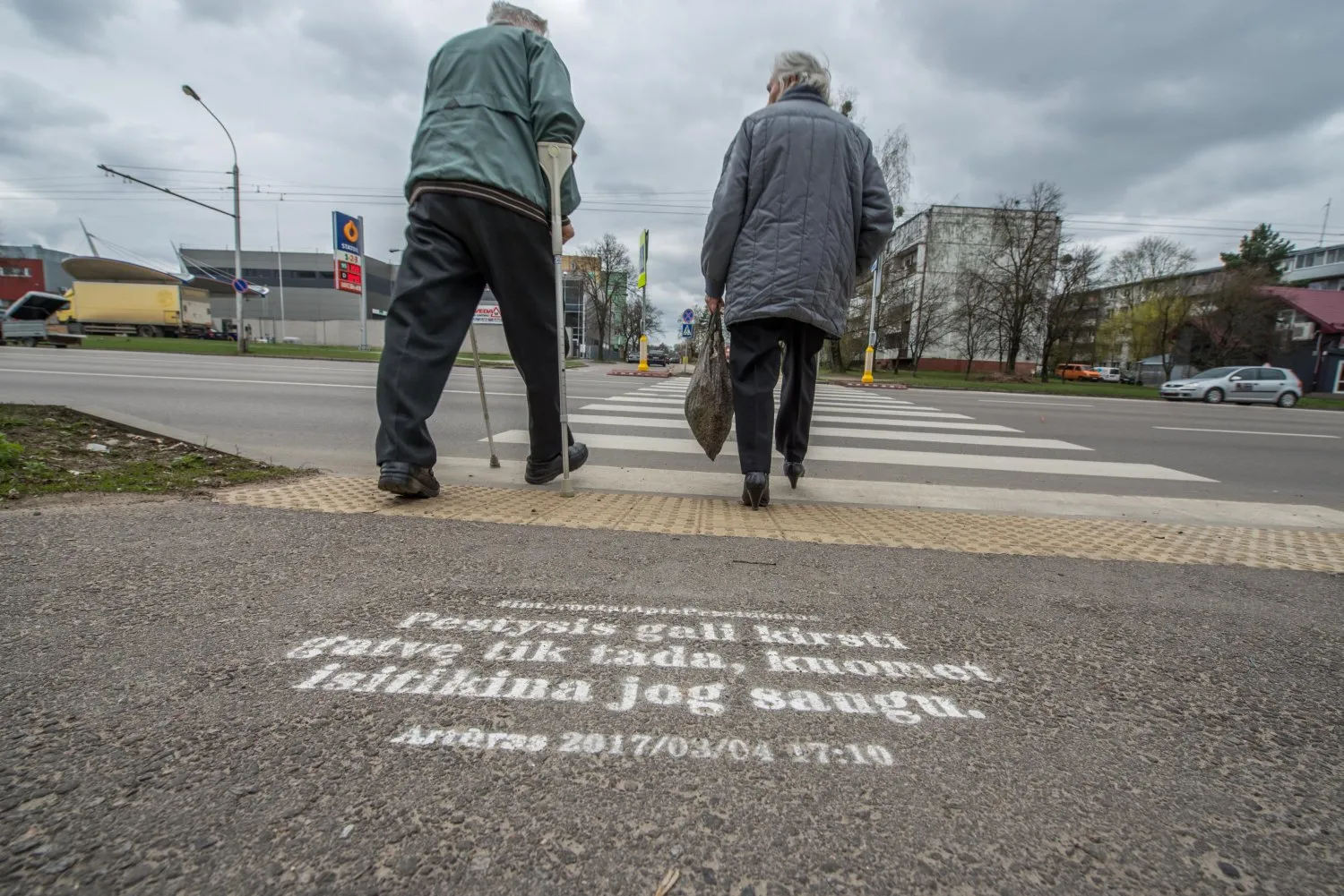 Naujovė Kauno pėsčiųjų perėjose