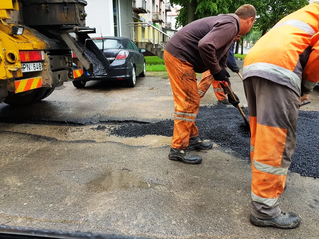 Kelio darbai po lietaus