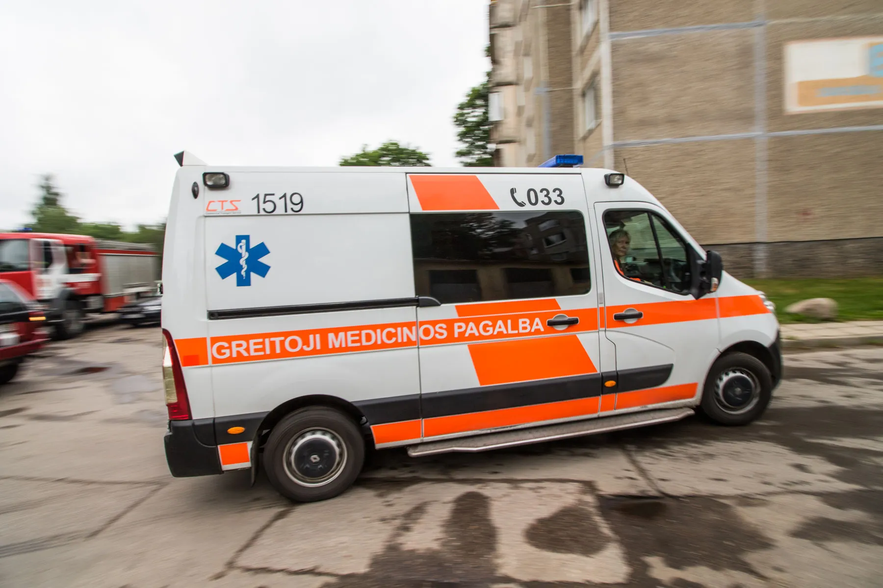 Gaisras daugiabutyje, greitoji