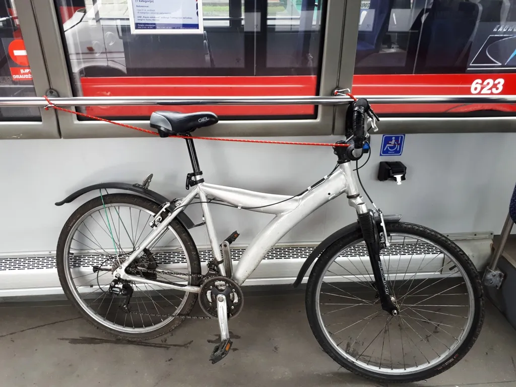 Dviračiai viešajame transporte