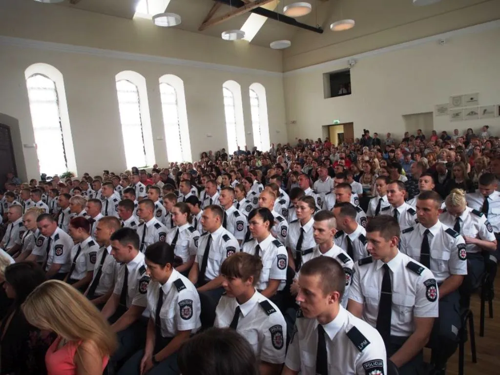 Lietuvos policijos mokyklos absolventai