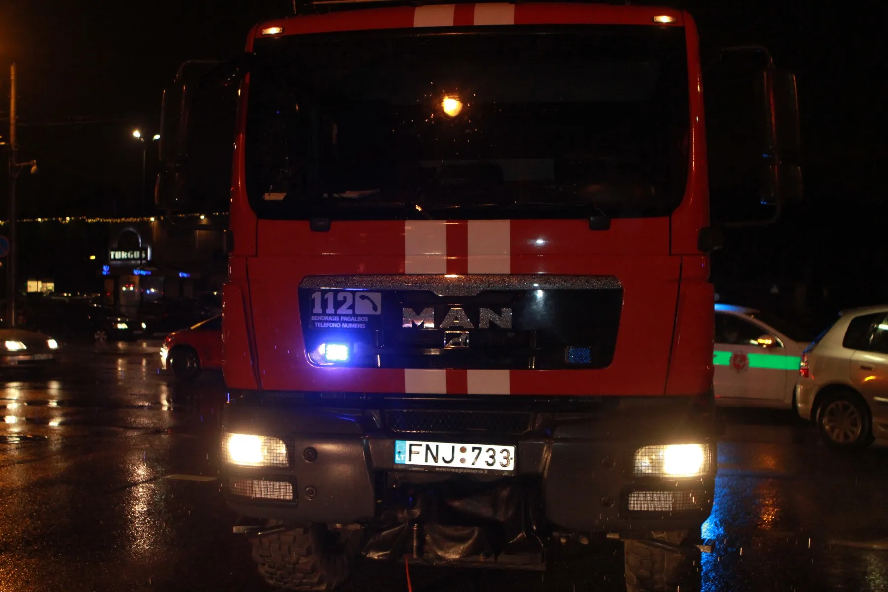 Gaisrinė, gaisras, ugniagesiai