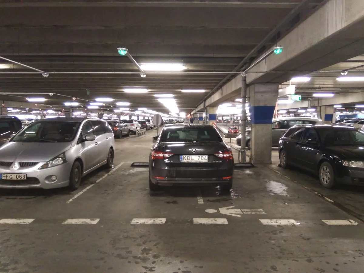 Parkavimas „Akropolyje“