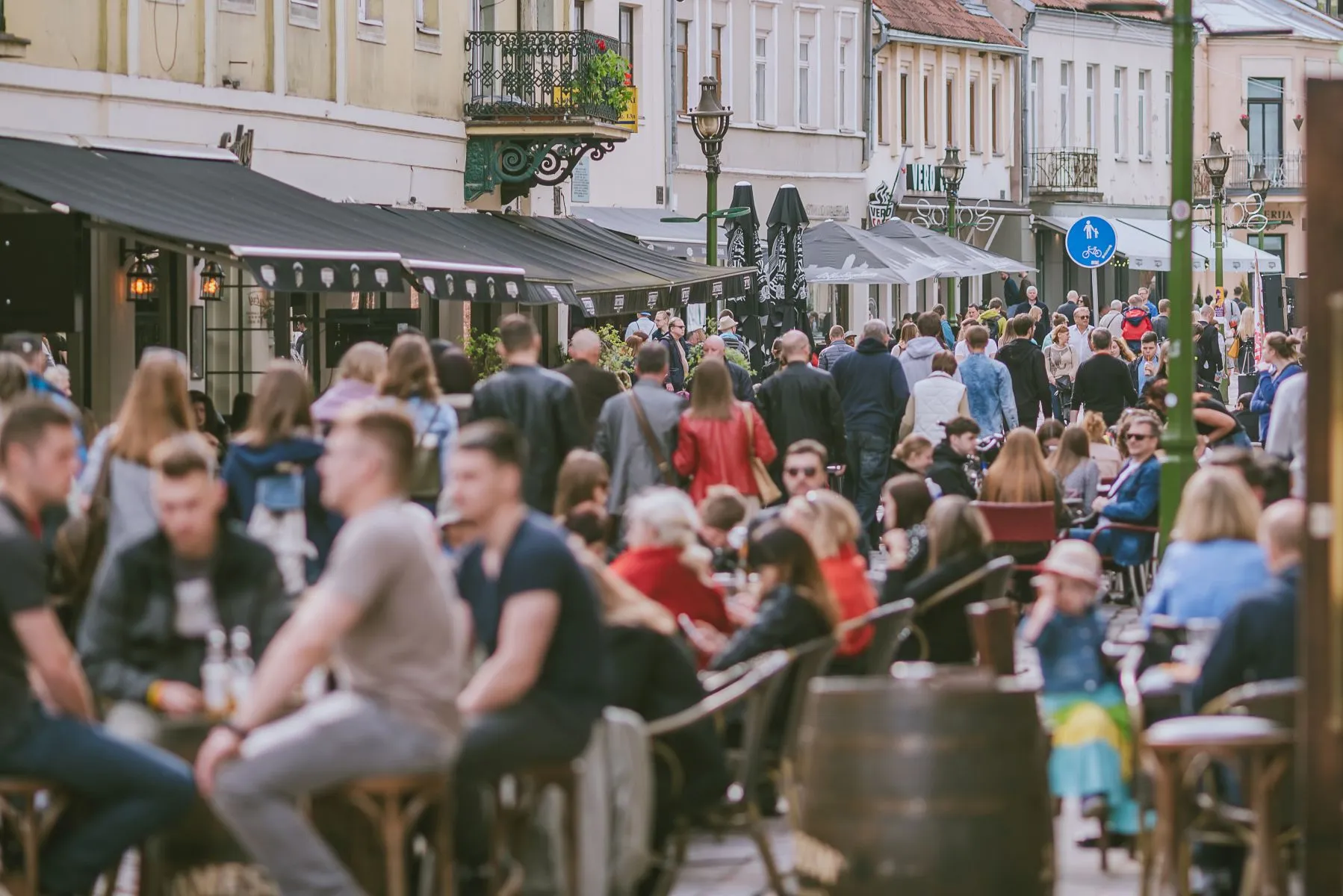 Kauniečiai džiaugiasi pavasariu