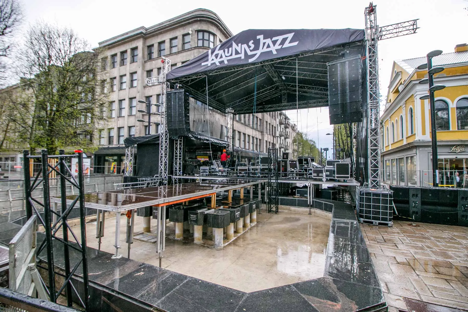 „Kaunas Jazz“ scena ant fontano