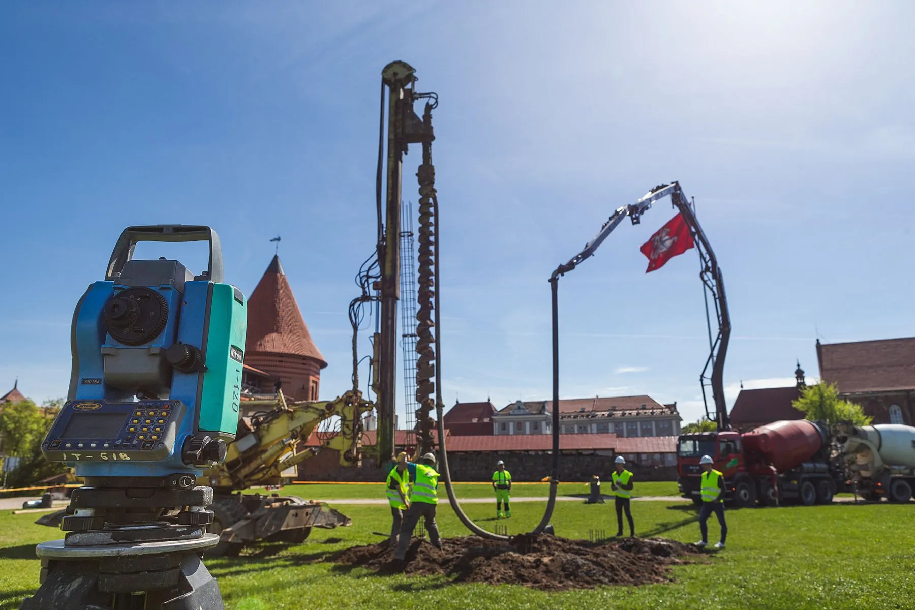 Įrengiama Vyčio paminklo aikštelė