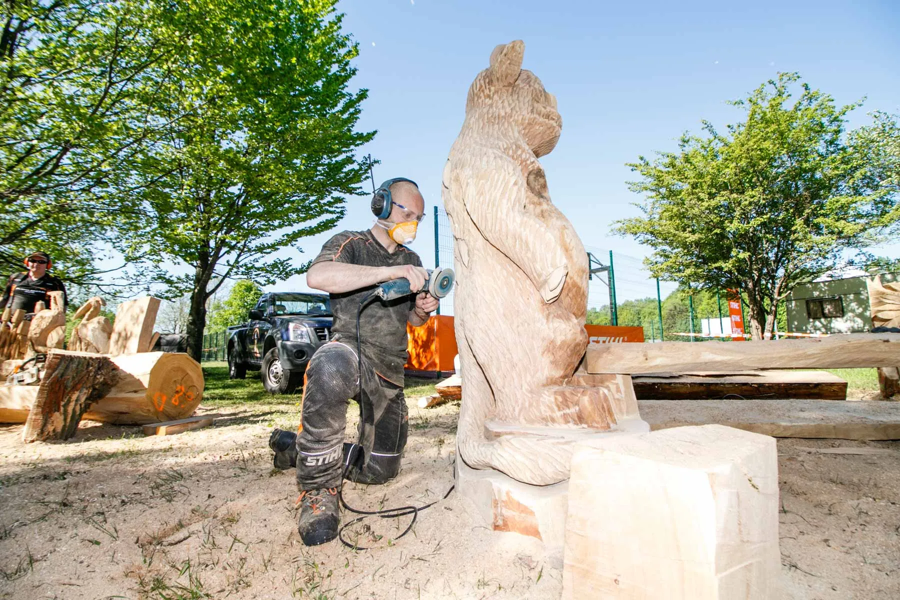 Medžio drožėjų čempionatas Neveronyse