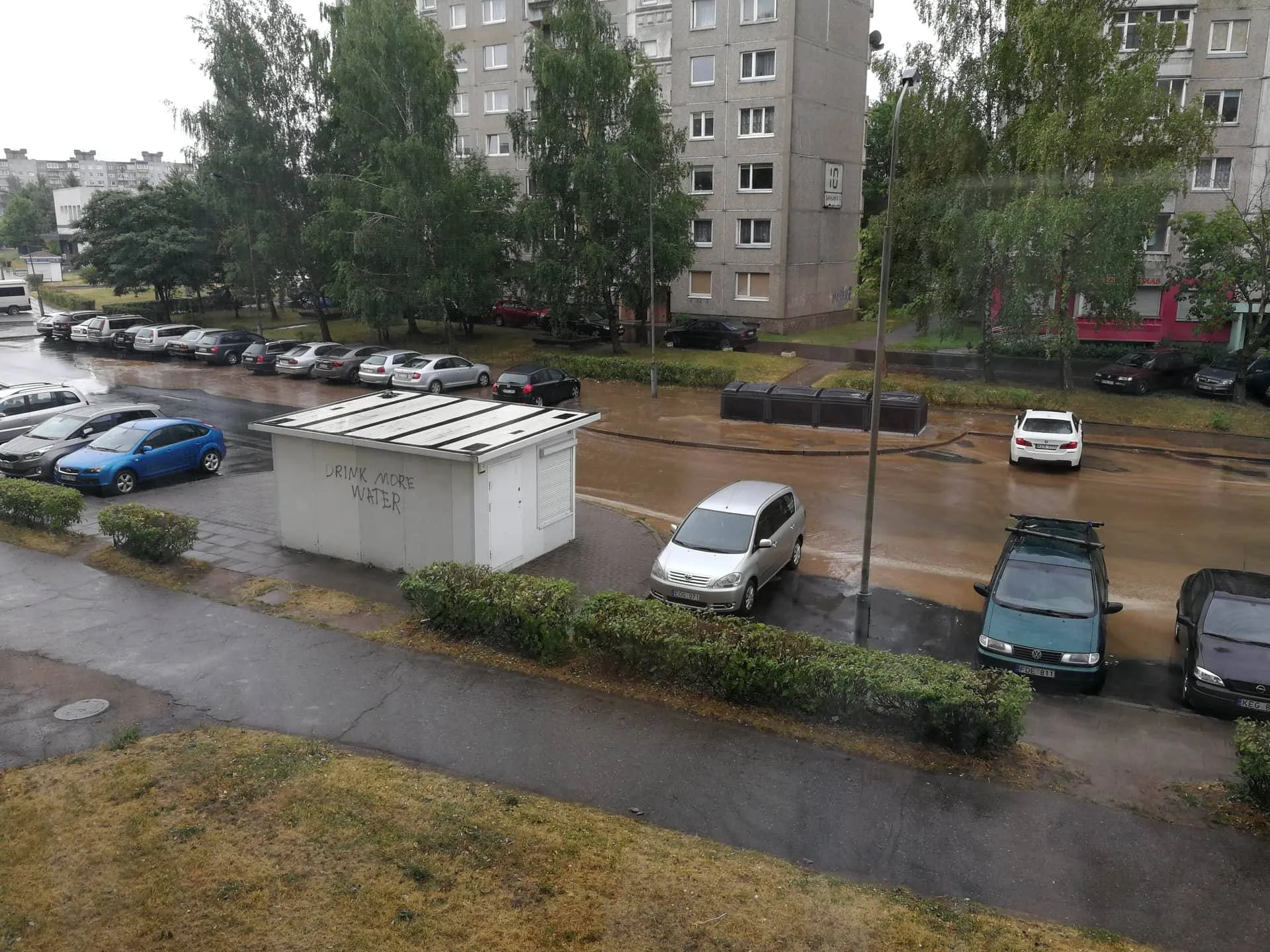 Vandentiekio avarija Šarkuvos gatvėje