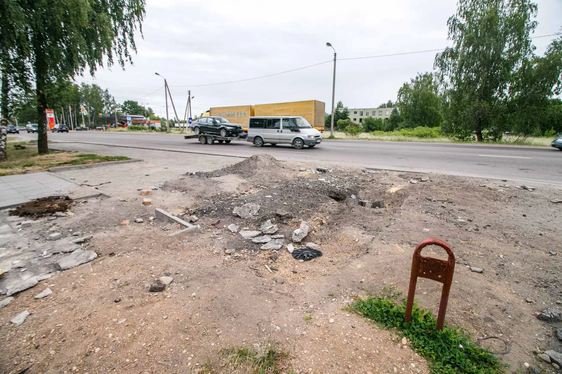 Nugriautos kebabinės Ateities plente