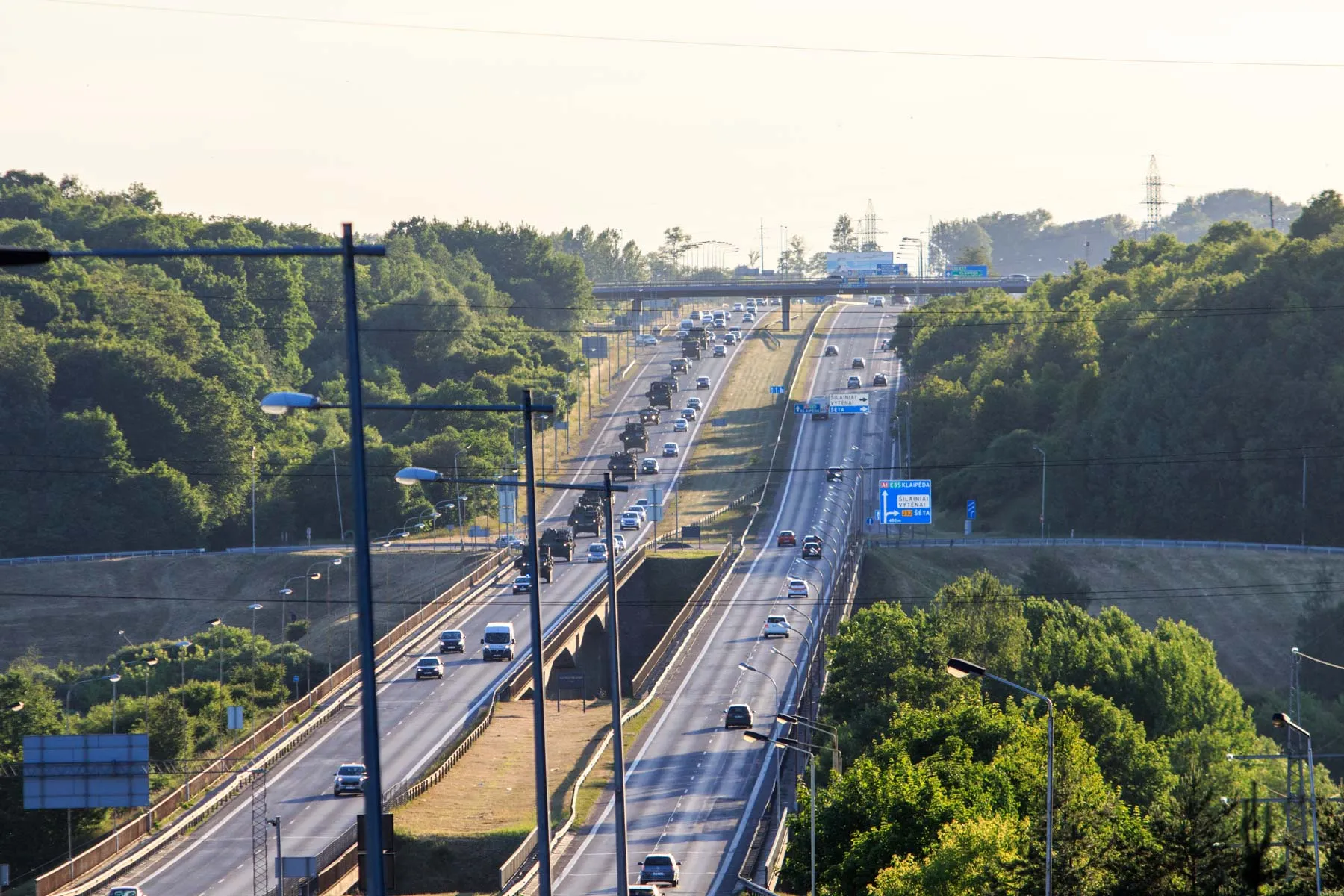 Karinė kolona Islandijos plente, vakarinis aplinkelis