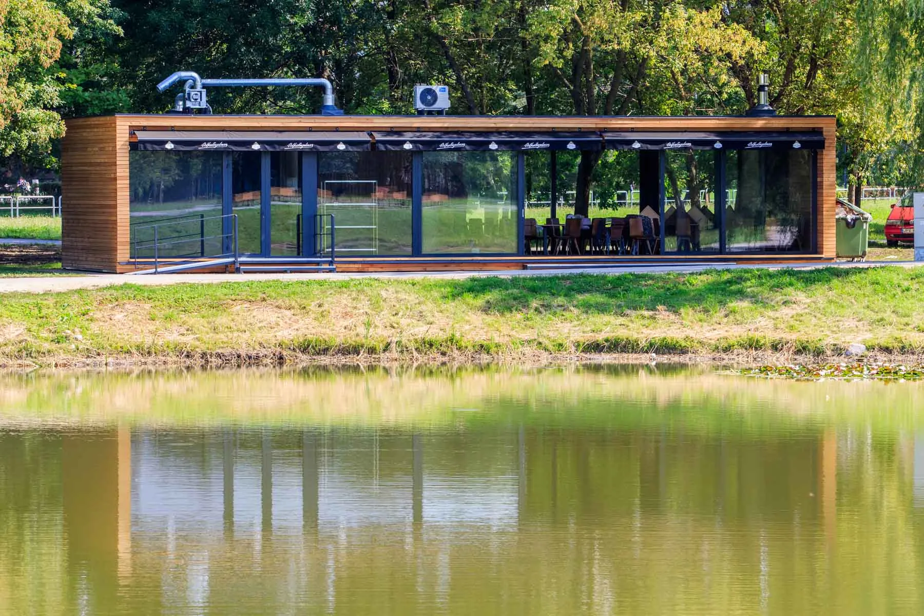 Kavinė Kalniečių parke