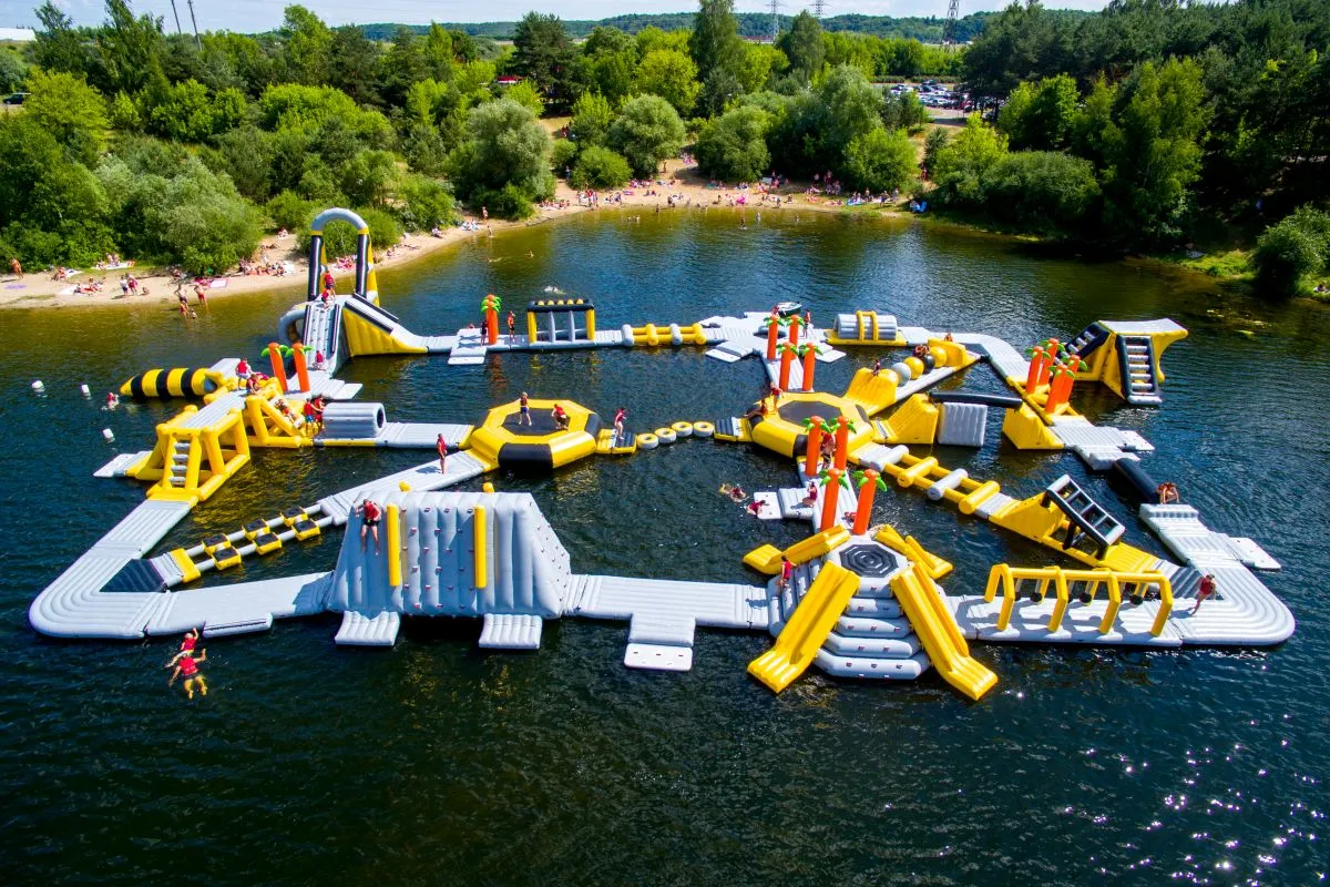 „Water Inn Kaunas“ atrakcionų parkas Lampėdžio ežere