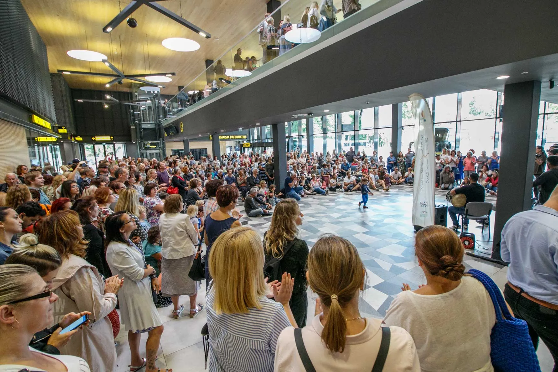 Koncertas Kauno autobusų stotyje