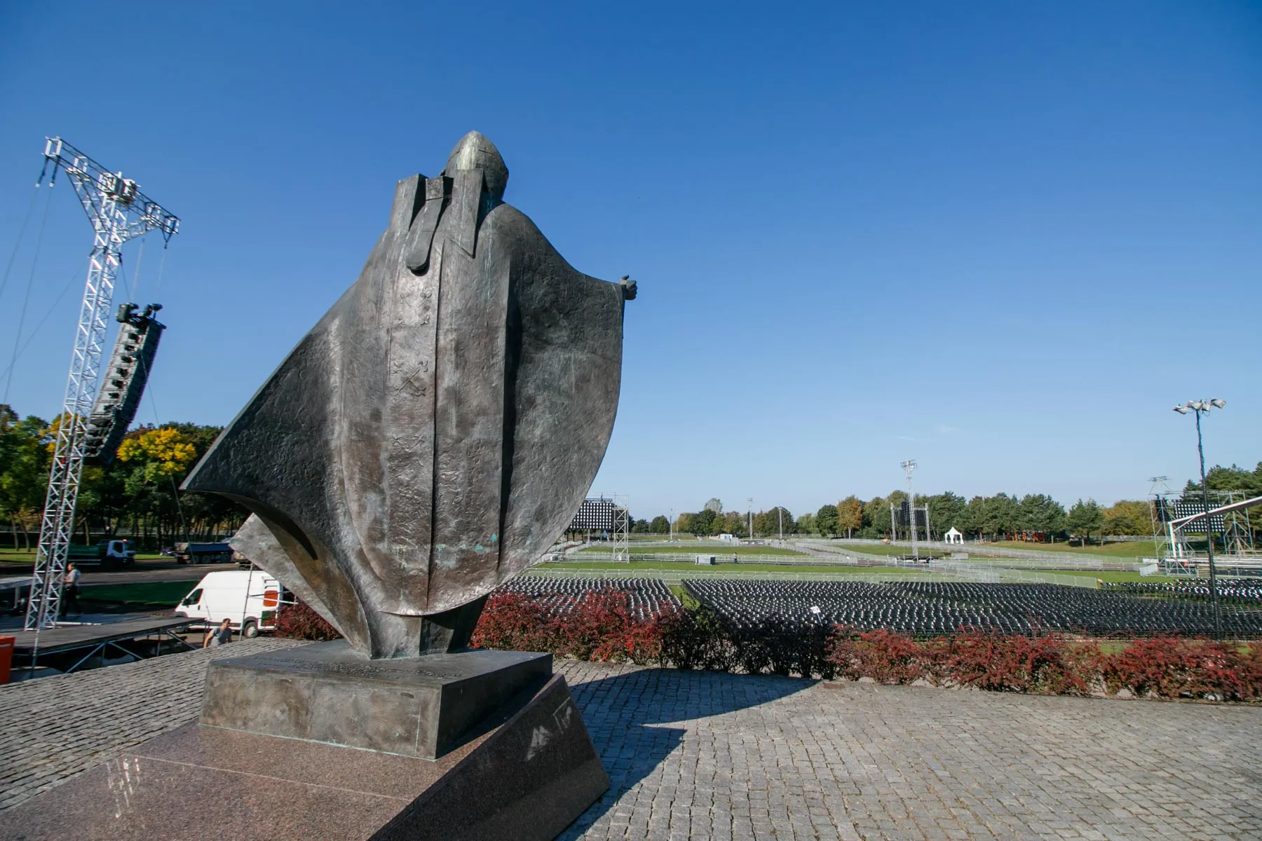 Pasiruošimas popiežiaus vizitui Santakos parke