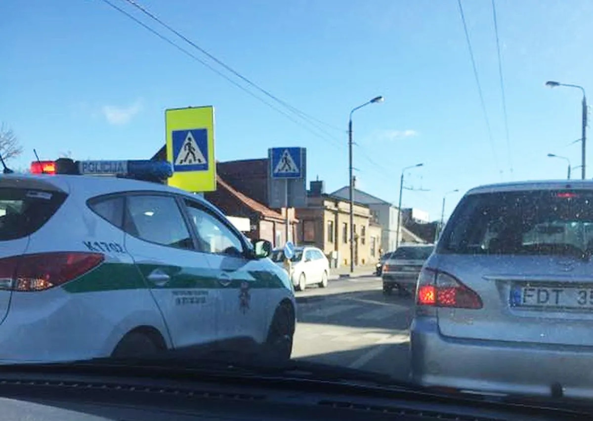 Jurbarko gatvėje partrenktas žmogus