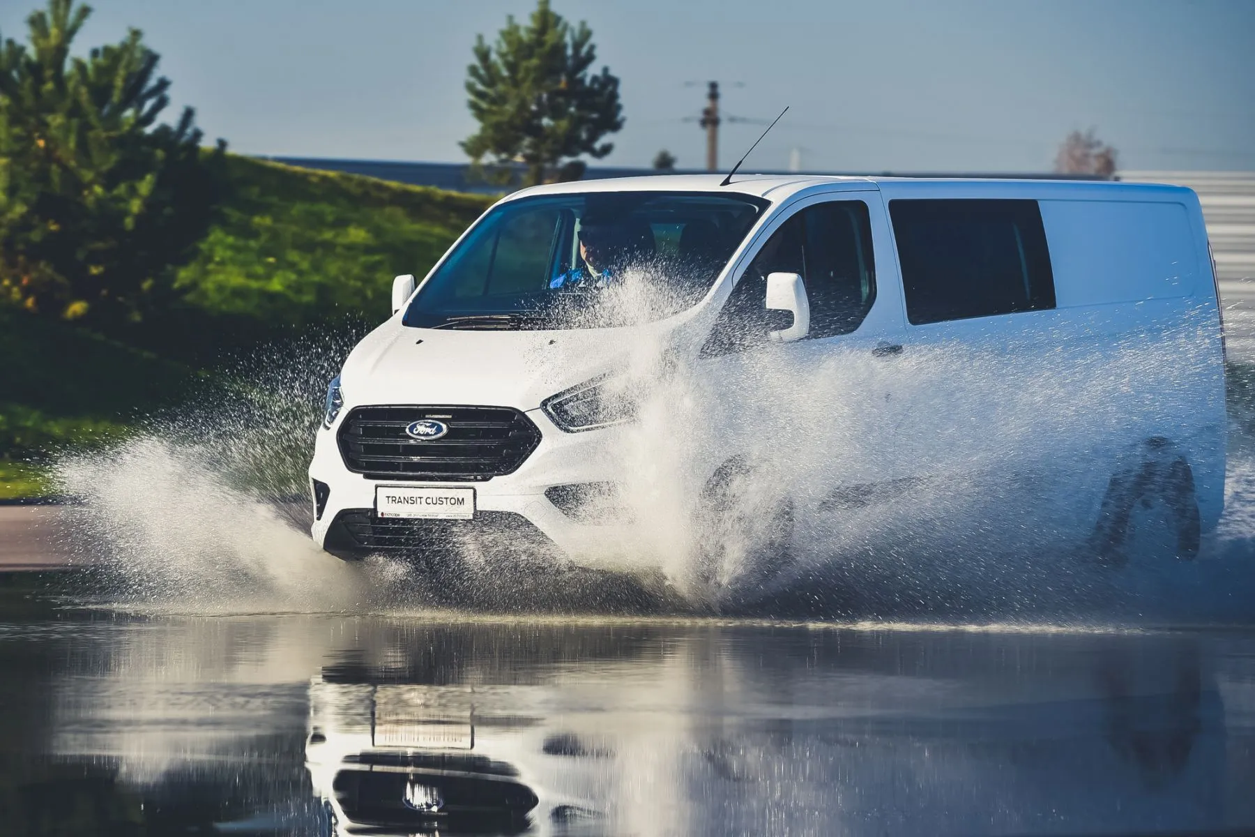 „Ford“ išbandymas slidžiame kelyje