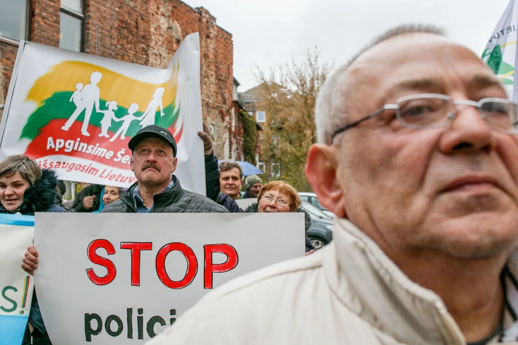 Piketas dėl atimtų vaikų