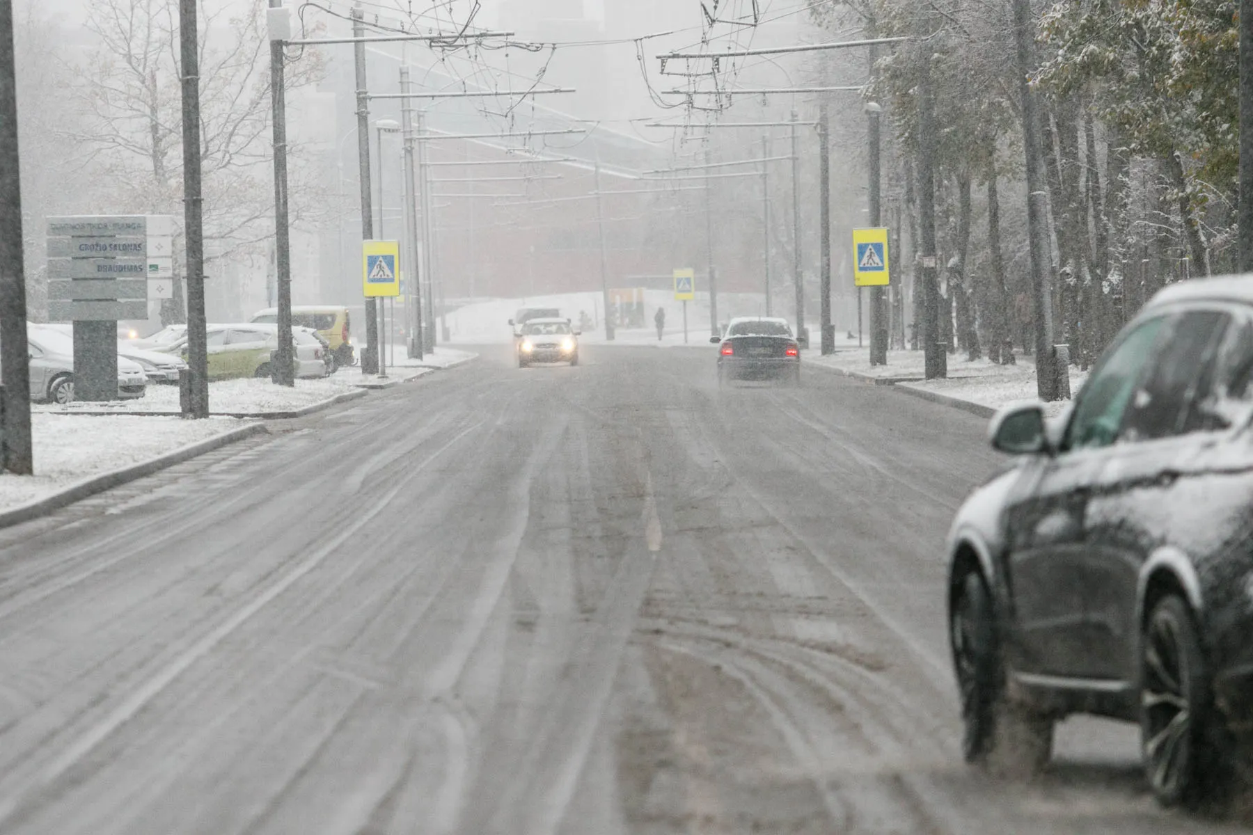 Žiema, sniegas, eismas žiemą, plikledis