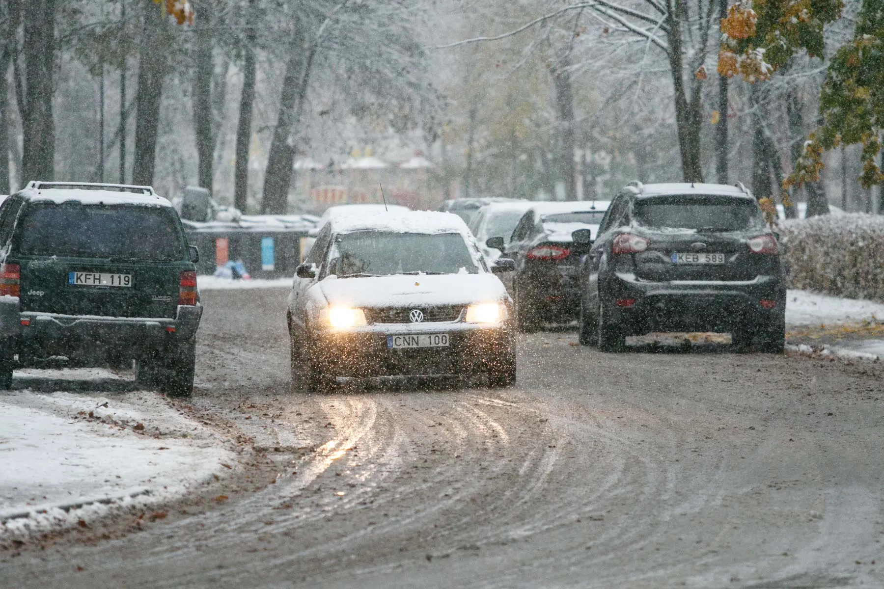 Žiema, sniegas, eismas žiemą, plikledis