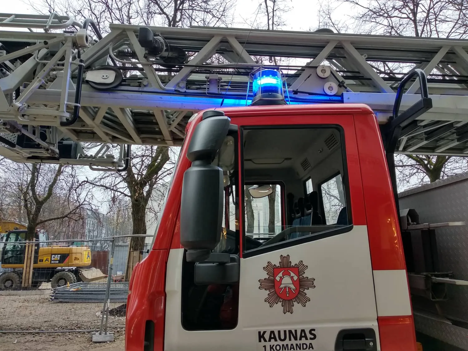 Ugniagesių pajėgos Laisvės alėjoje