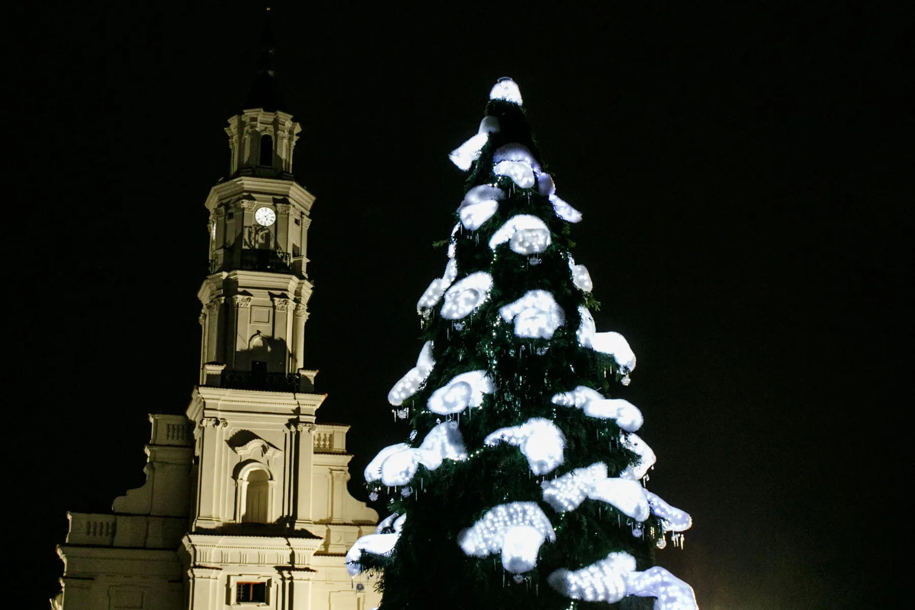 Kalėdinė eglutė įgauna naujas formas