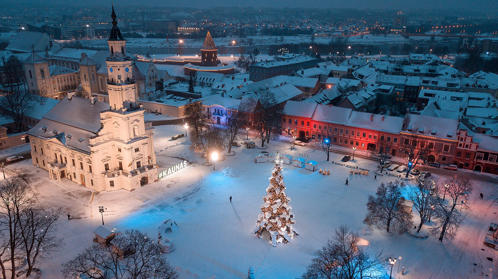 Kauno Rotušės aikštėje Kalėdos