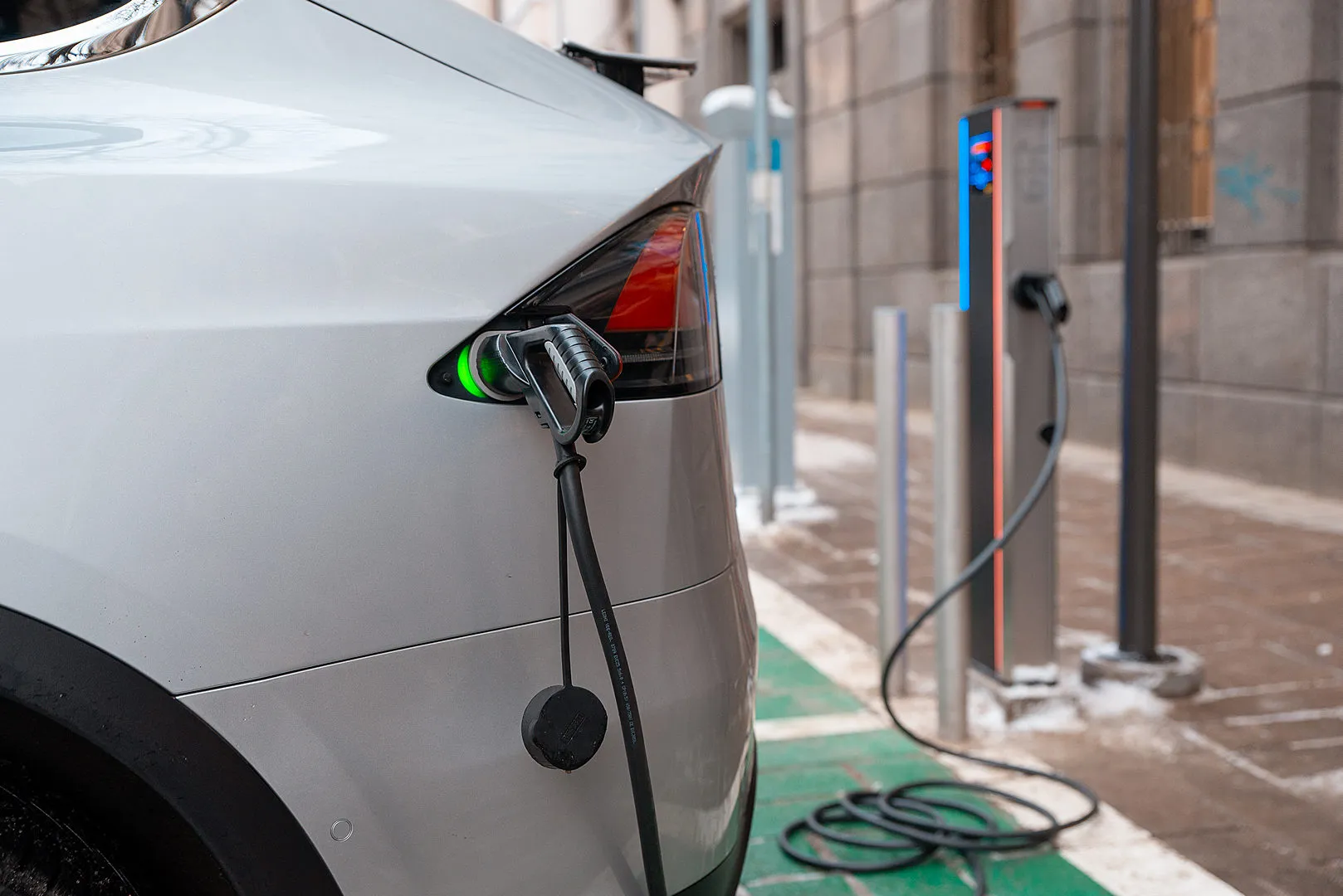 Elektromobilių įkrovimo stotelė