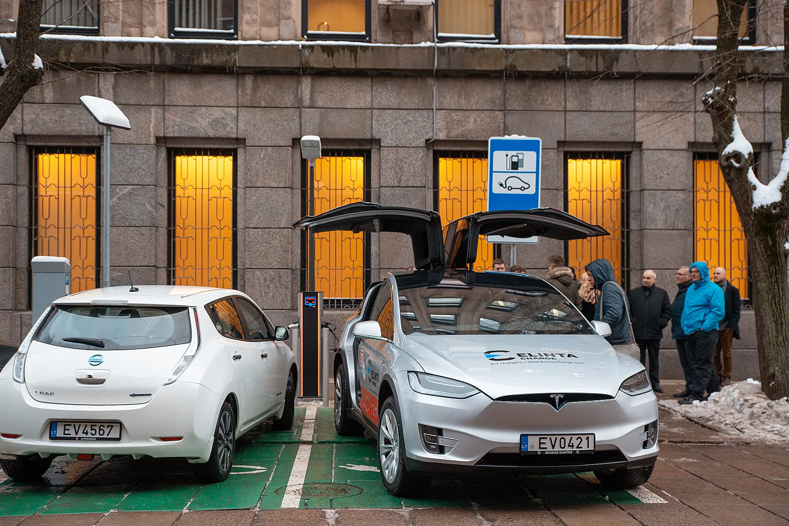 Elektromobilių įkrovimo stotelė