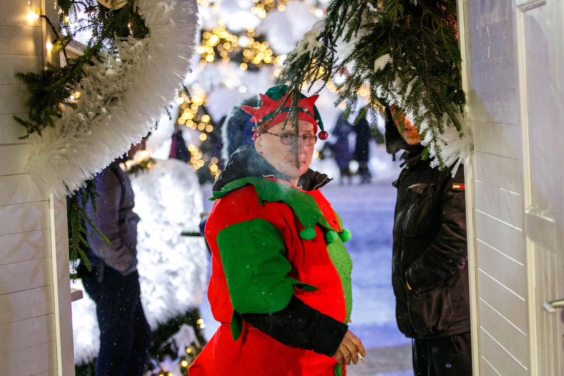Kauniečiai džiaugiasi apsnigtu kalėdiniu miesteliu
