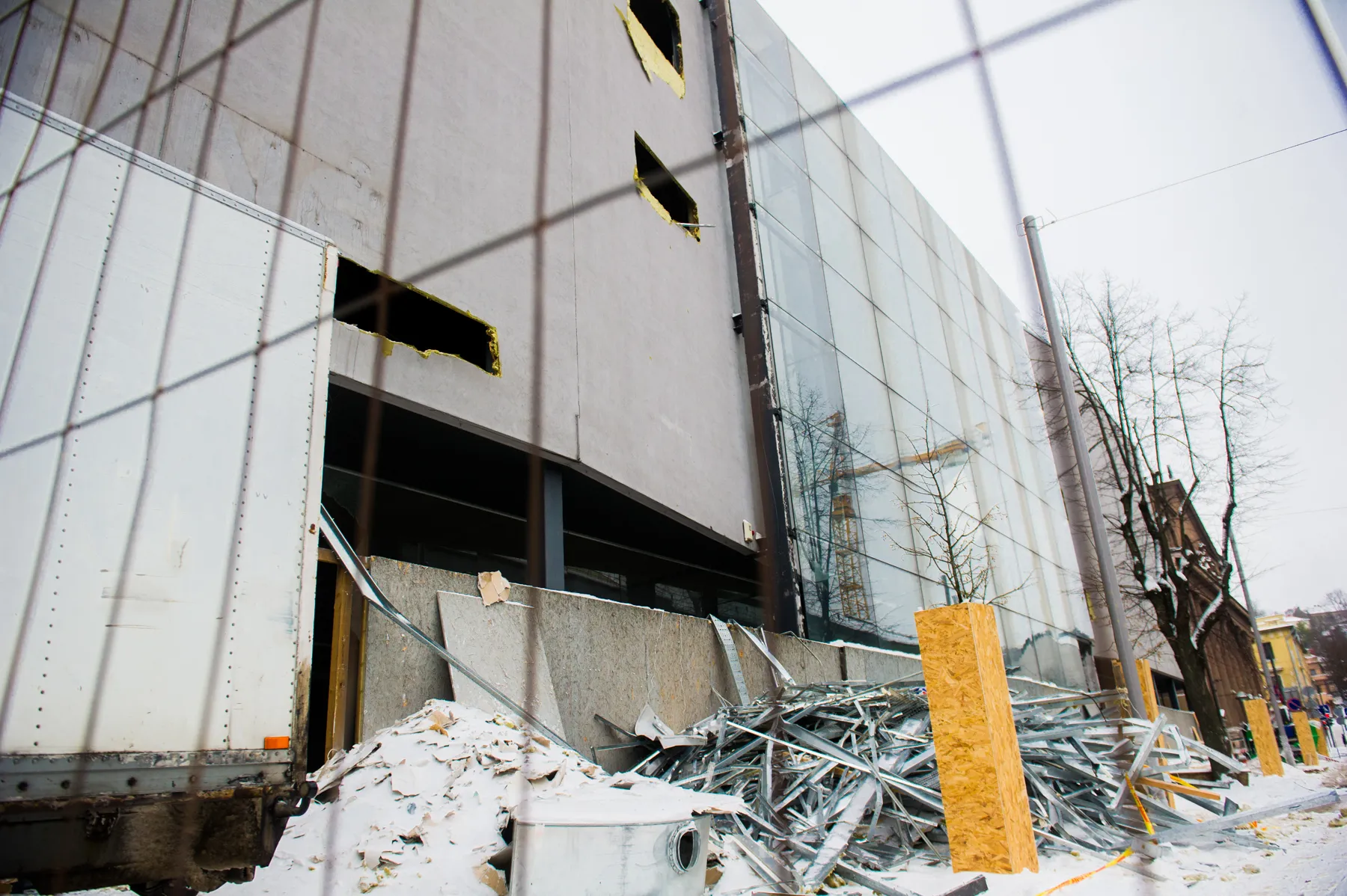 Griaunamas buvęs prekybos ir pramogų centras „Sostinė“