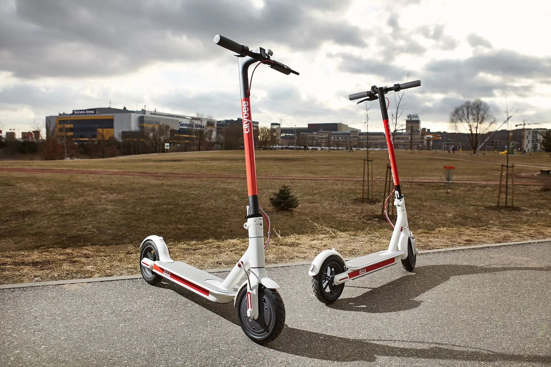 „CityBee“ pristato elektrinius paspirtukus