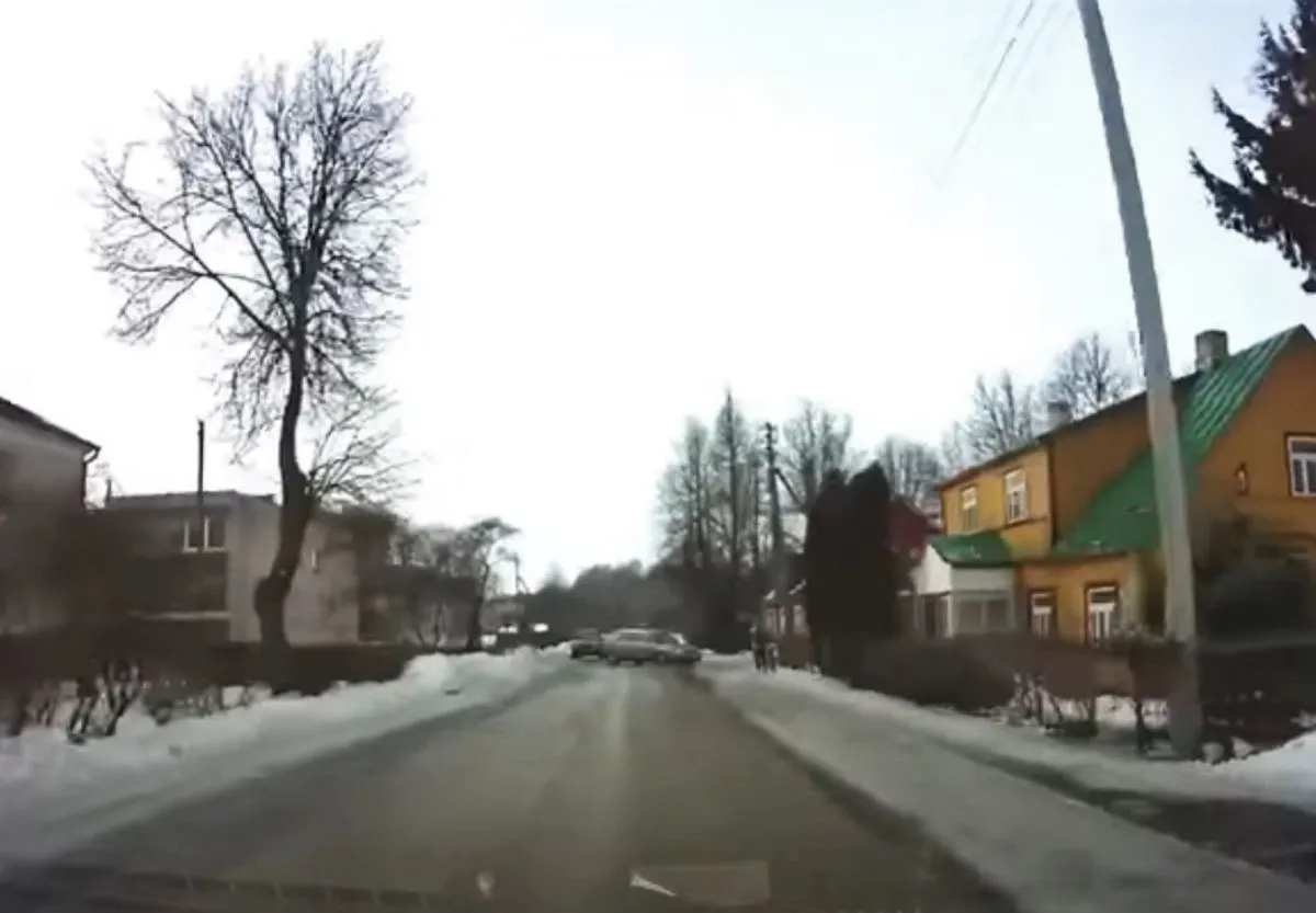 Chuliganiškas vairavimas Dotnuvoje, užtraukė rankinį stabdį