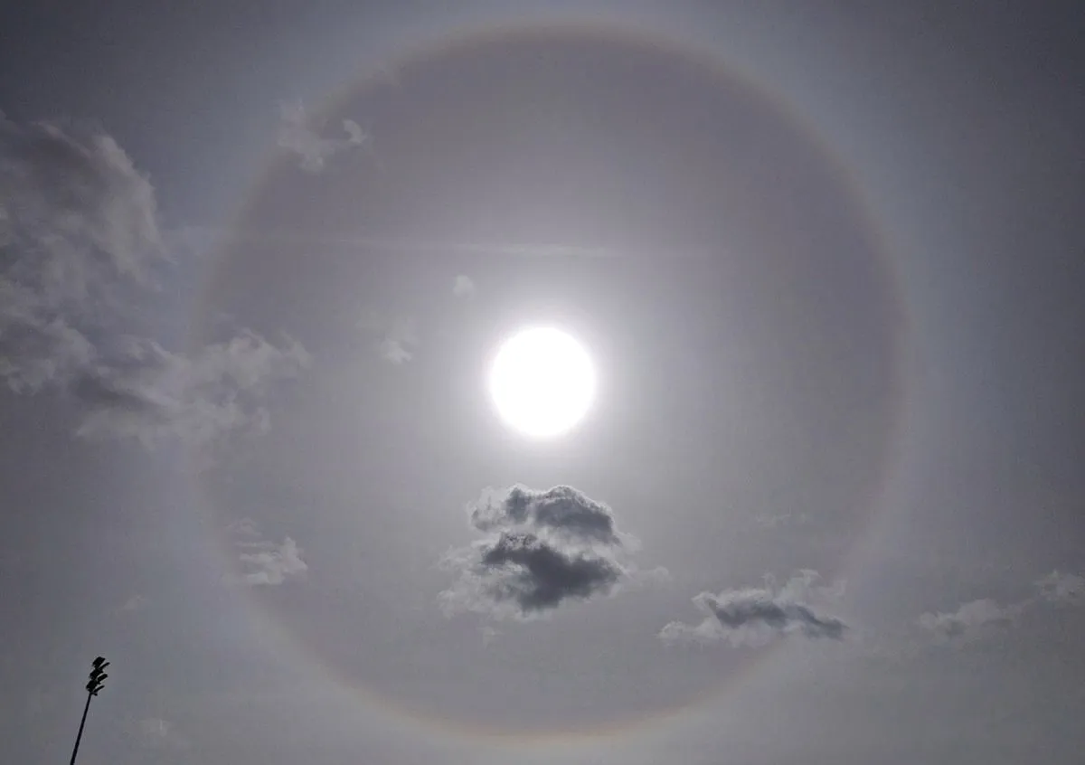 Kauno susidarė saulės halas