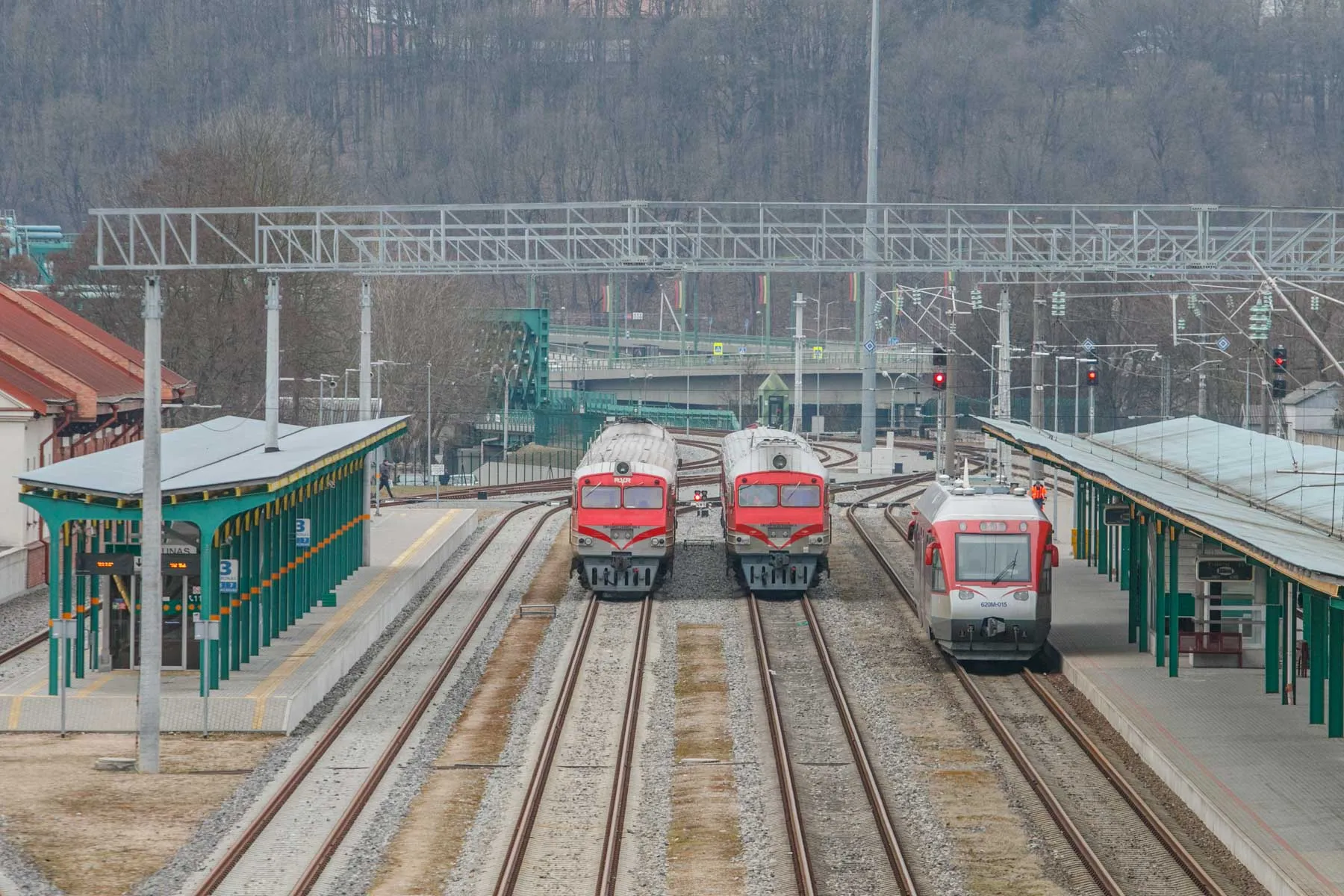 Darbai prie geležinkelio stoties