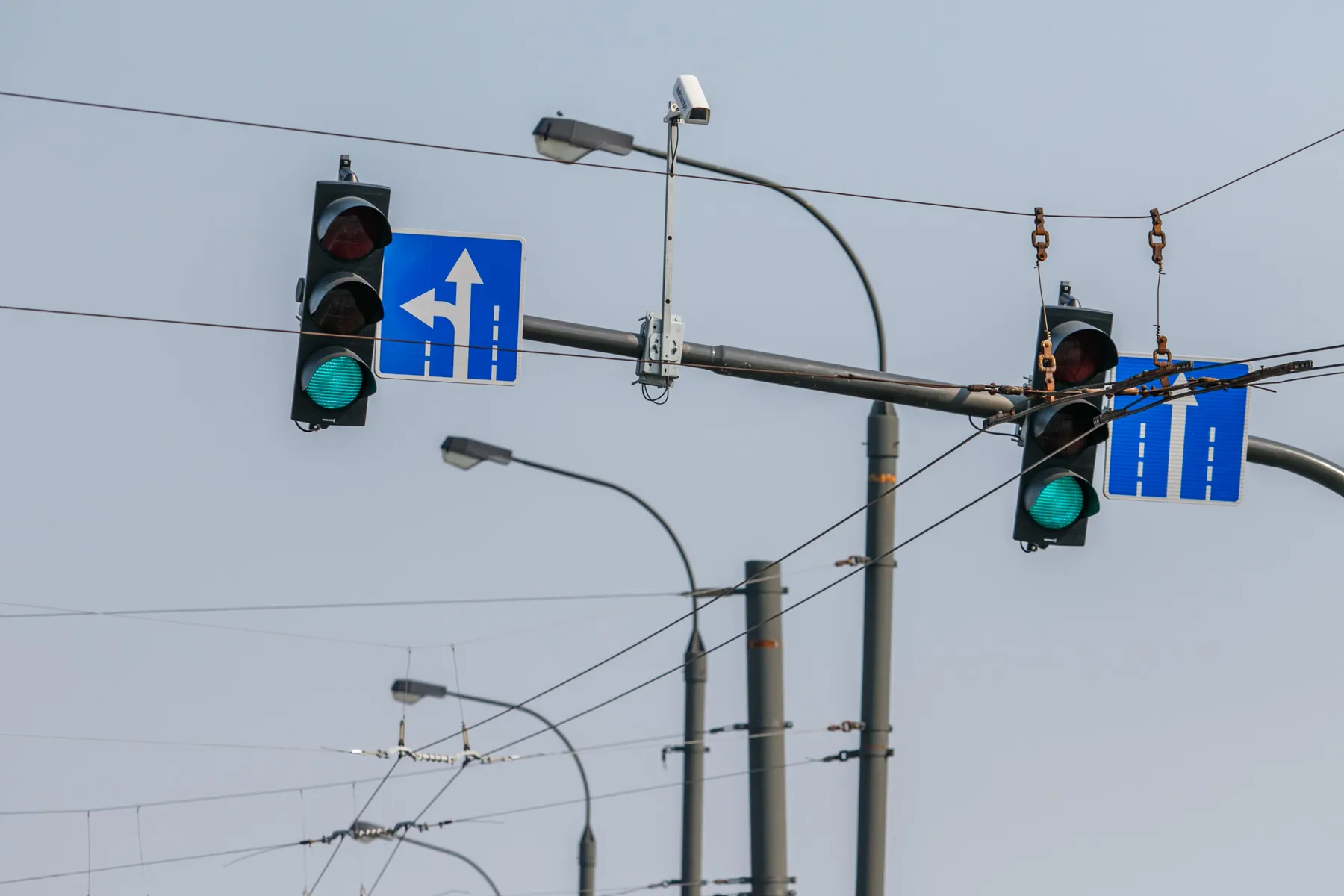 Naujas šviesoforas Sukilelių pr.