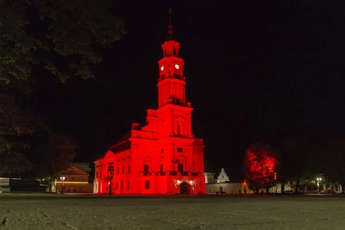 Raudona Kauno rotušė