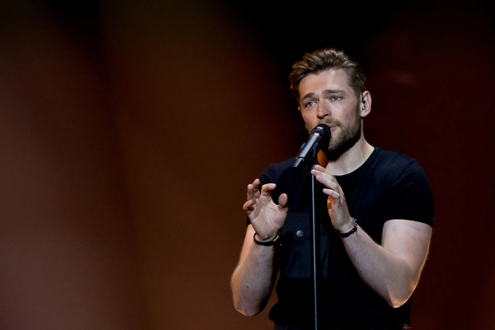 Julijaus Veklenko pasirodymas antrajame „Eurovizijos“ pusfinalyje