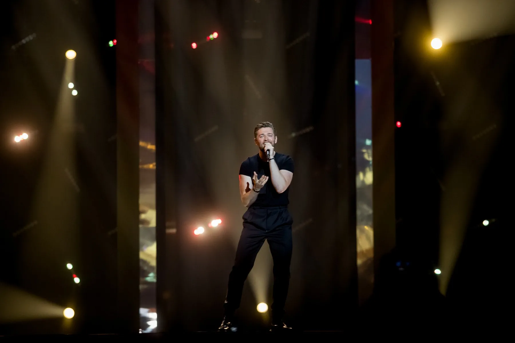 Julijaus Veklenko pasirodymas antrajame „Eurovizijos“ pusfinalyje