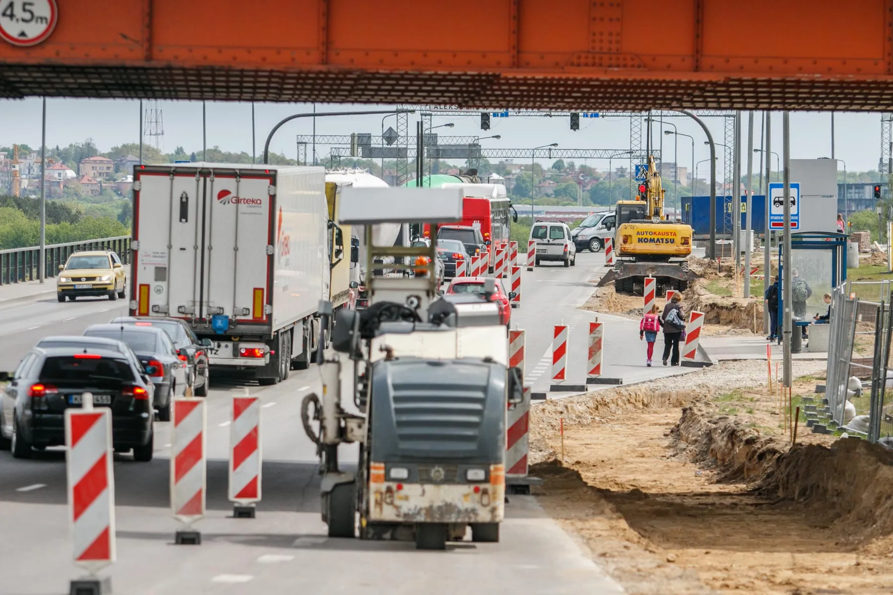 Kelio tvarkymo darbai po Aleksoto tiltu