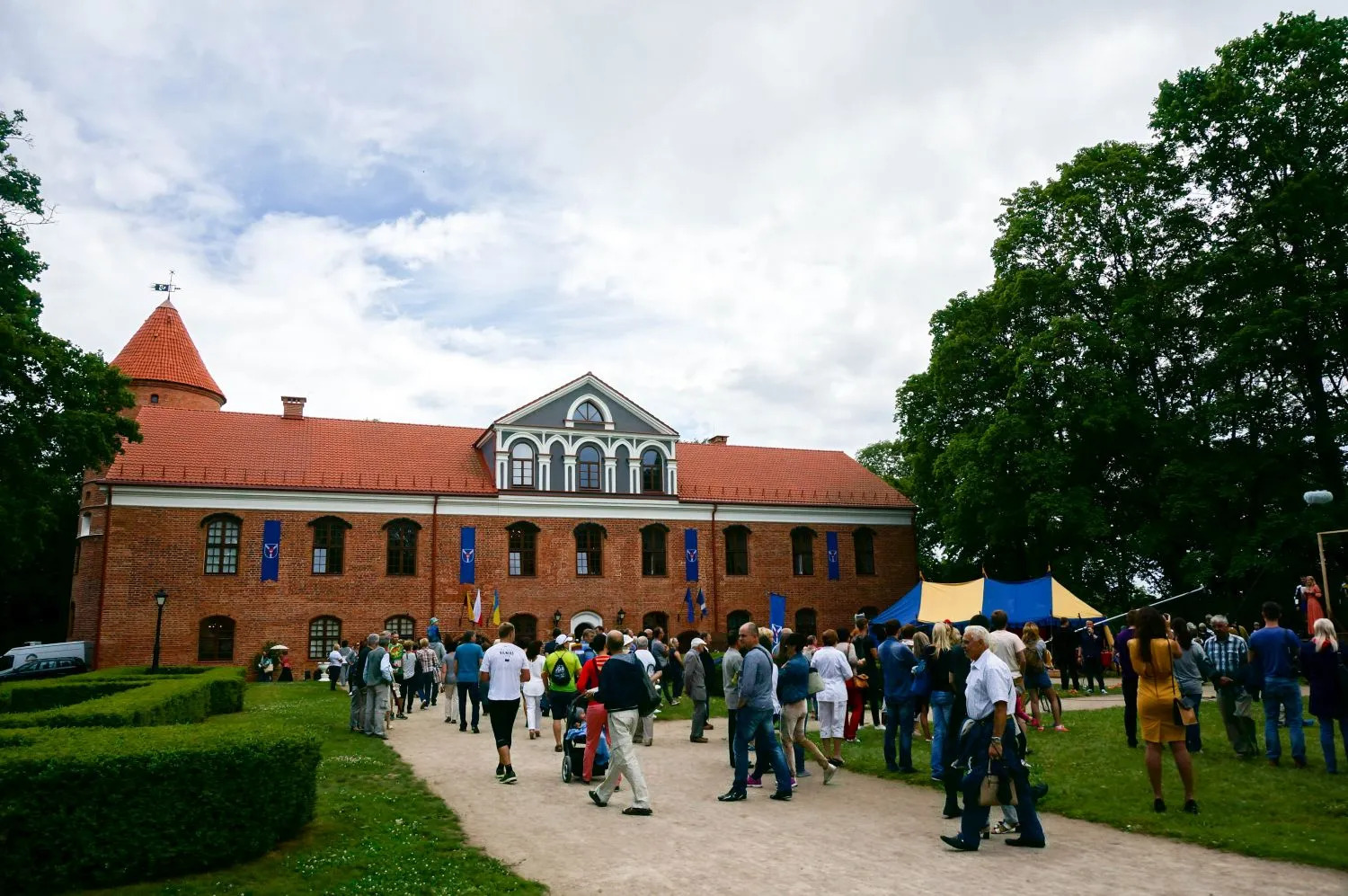Valstybės gimtadienio šventę „Lietuva Raudondvario dvare“