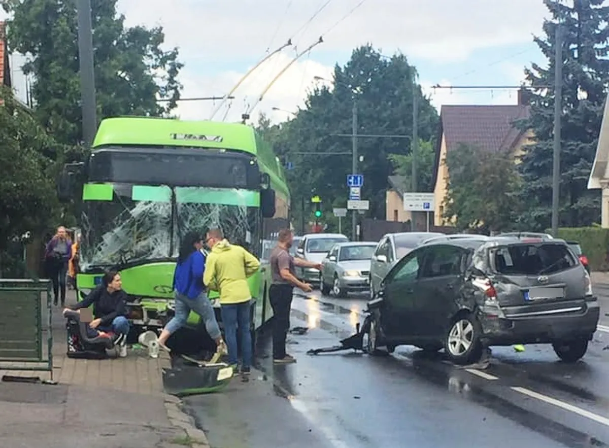 Avarija Sukilėlių prospekte